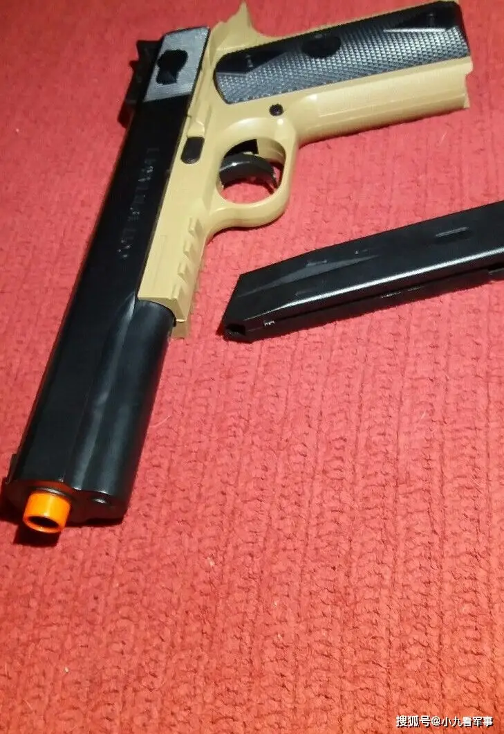 枪后坐力大吗_枪后坐力搞笑动图_枪后坐力搞笑视频
